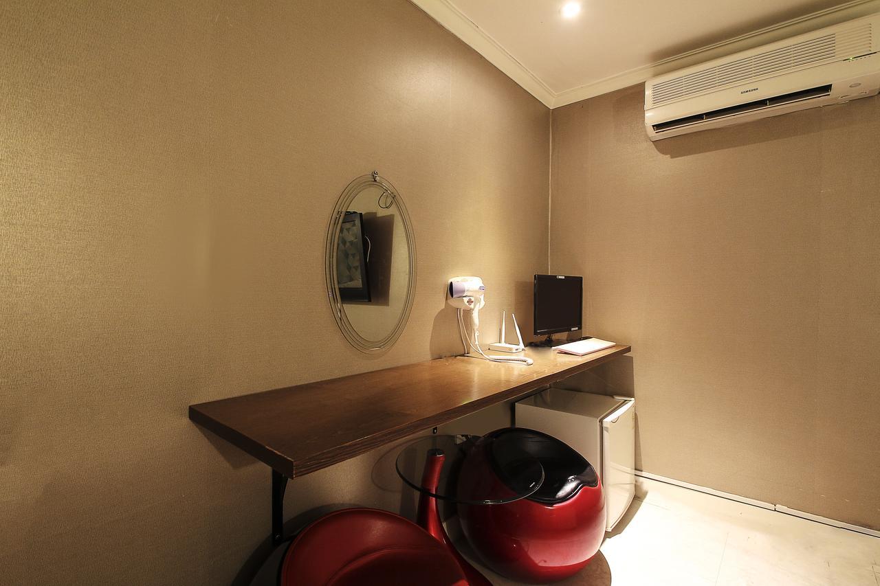 Hotel Goguma Shinchon Сеул Екстериор снимка
