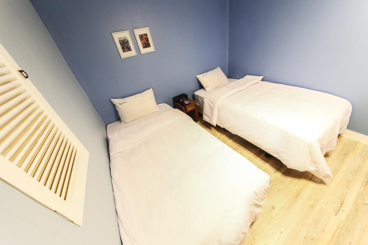 Hotel Goguma Shinchon Сеул Екстериор снимка
