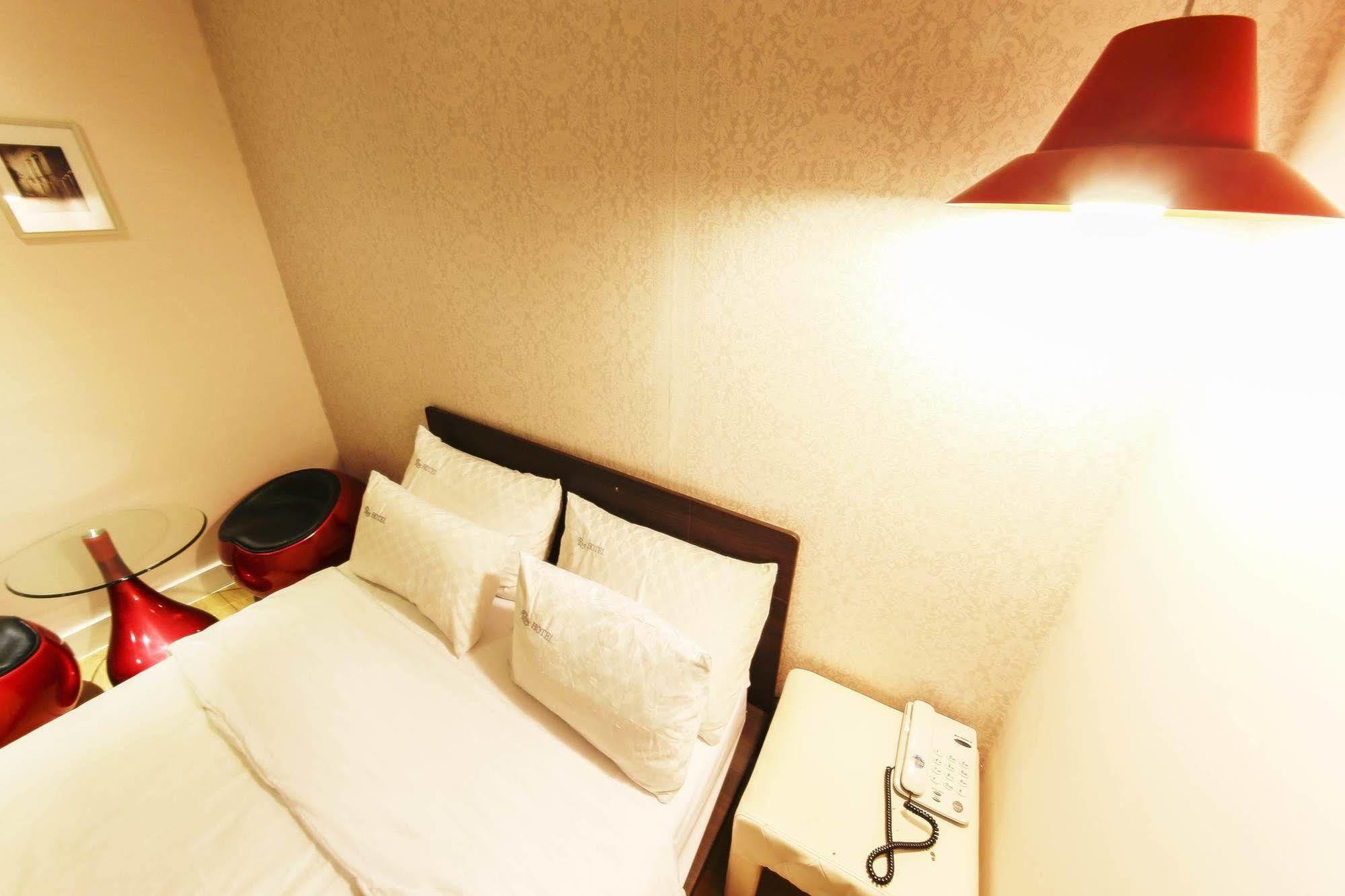 Hotel Goguma Shinchon Сеул Екстериор снимка